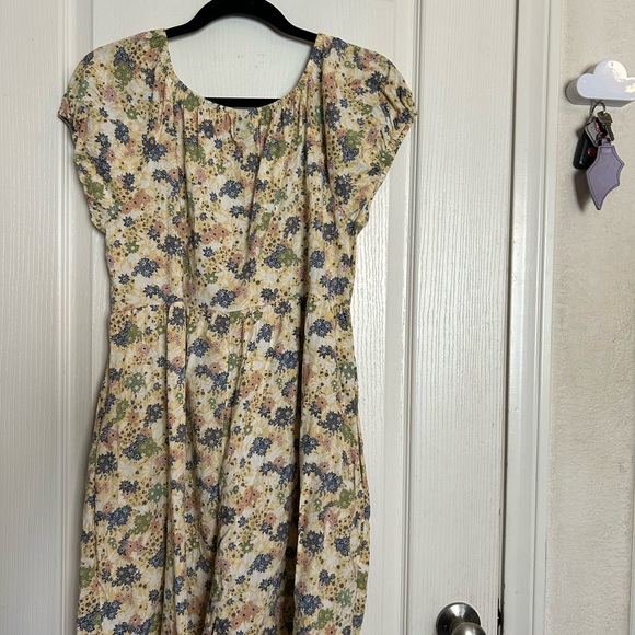 Mini flower dress plus size - Picture 2 of 3
